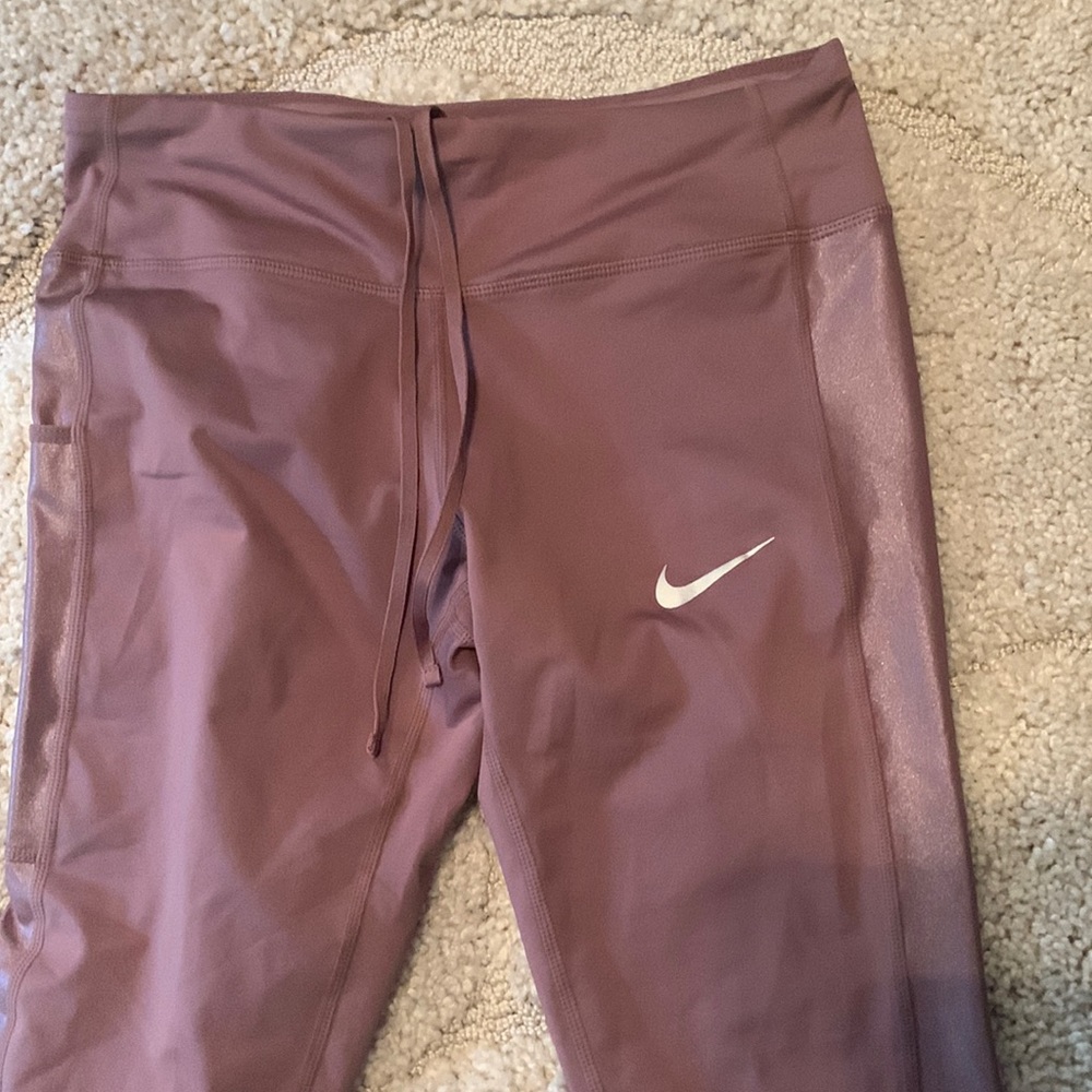 NWOT Nike Dri-fit Capri leggings